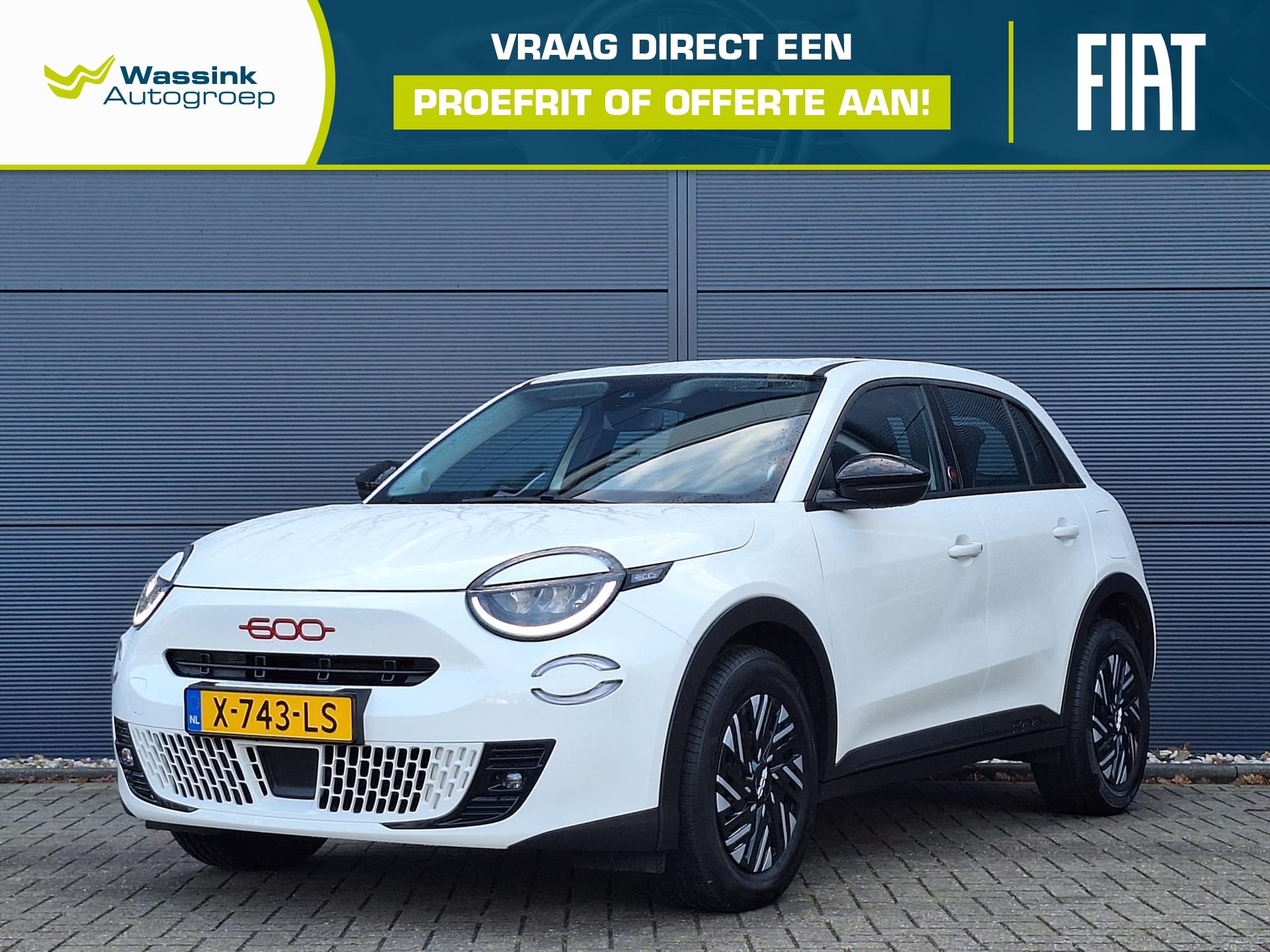 Fiat 600 54kWh 156pk Red | Automaat | SOH 96,1% |Climate